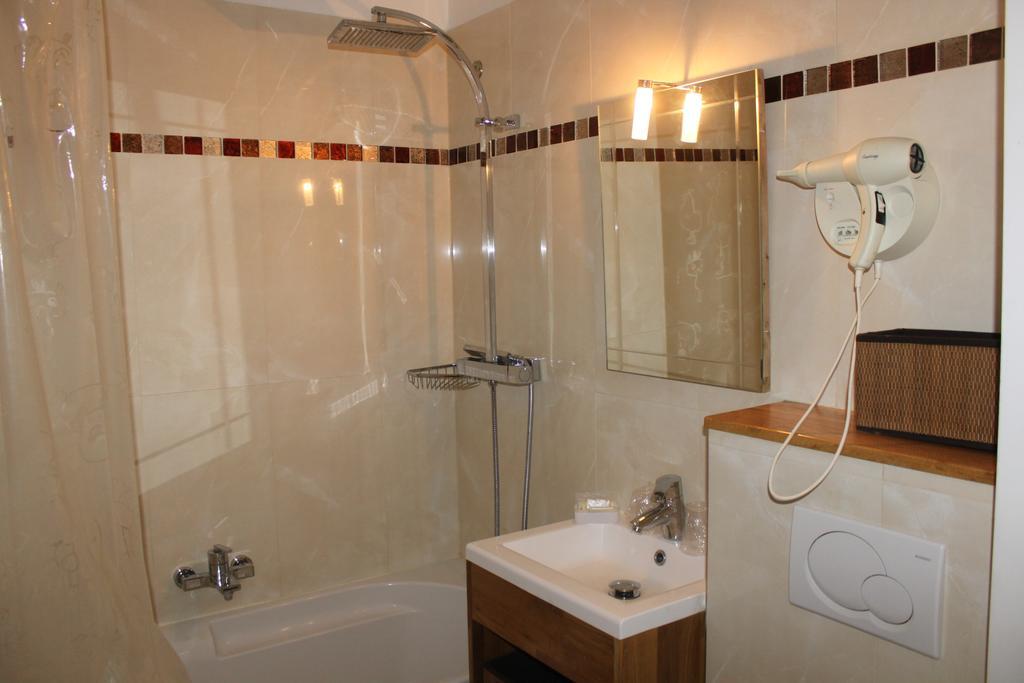 Hotel Metropolitain Париж Экстерьер фото