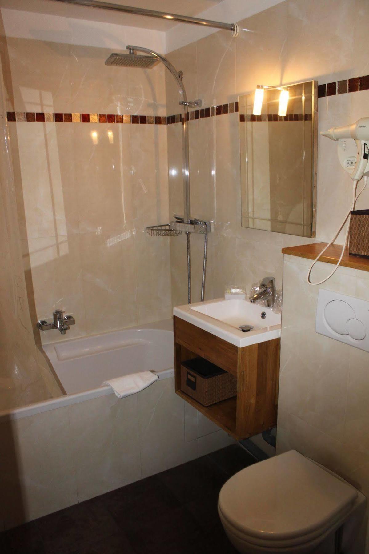 Hotel Metropolitain Париж Экстерьер фото