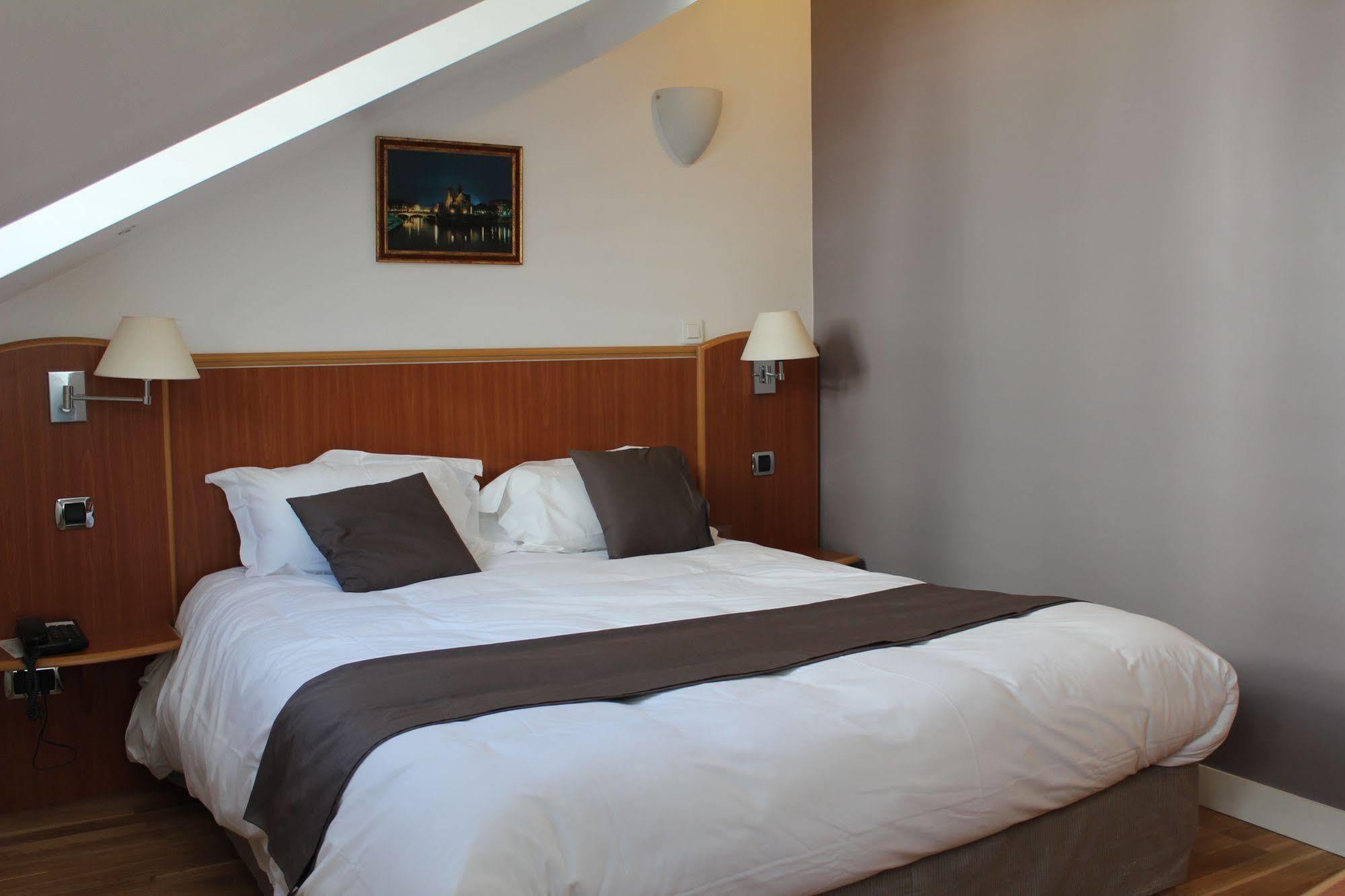 Hotel Metropolitain Париж Экстерьер фото